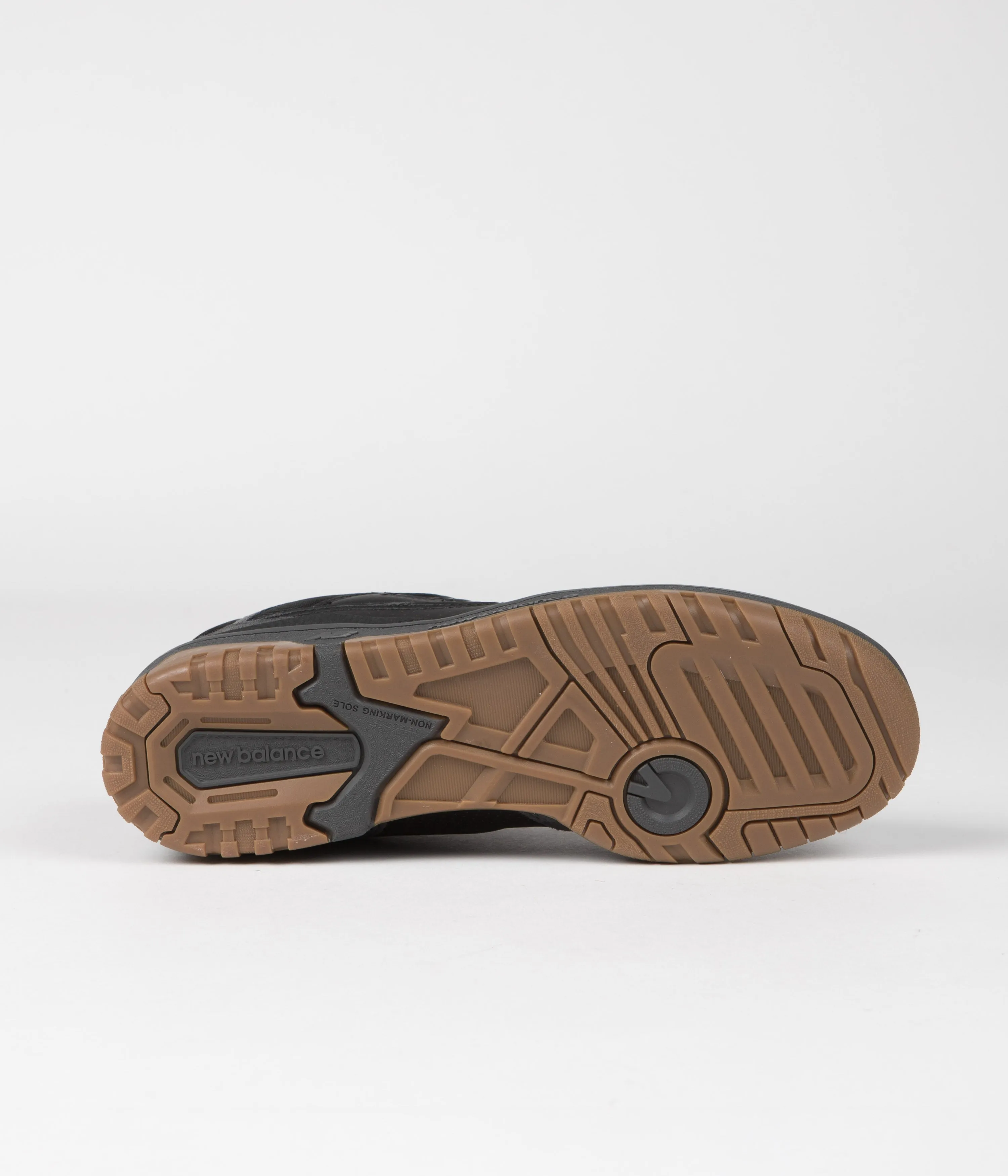 New Balance 550 Shoes - Black / Gum